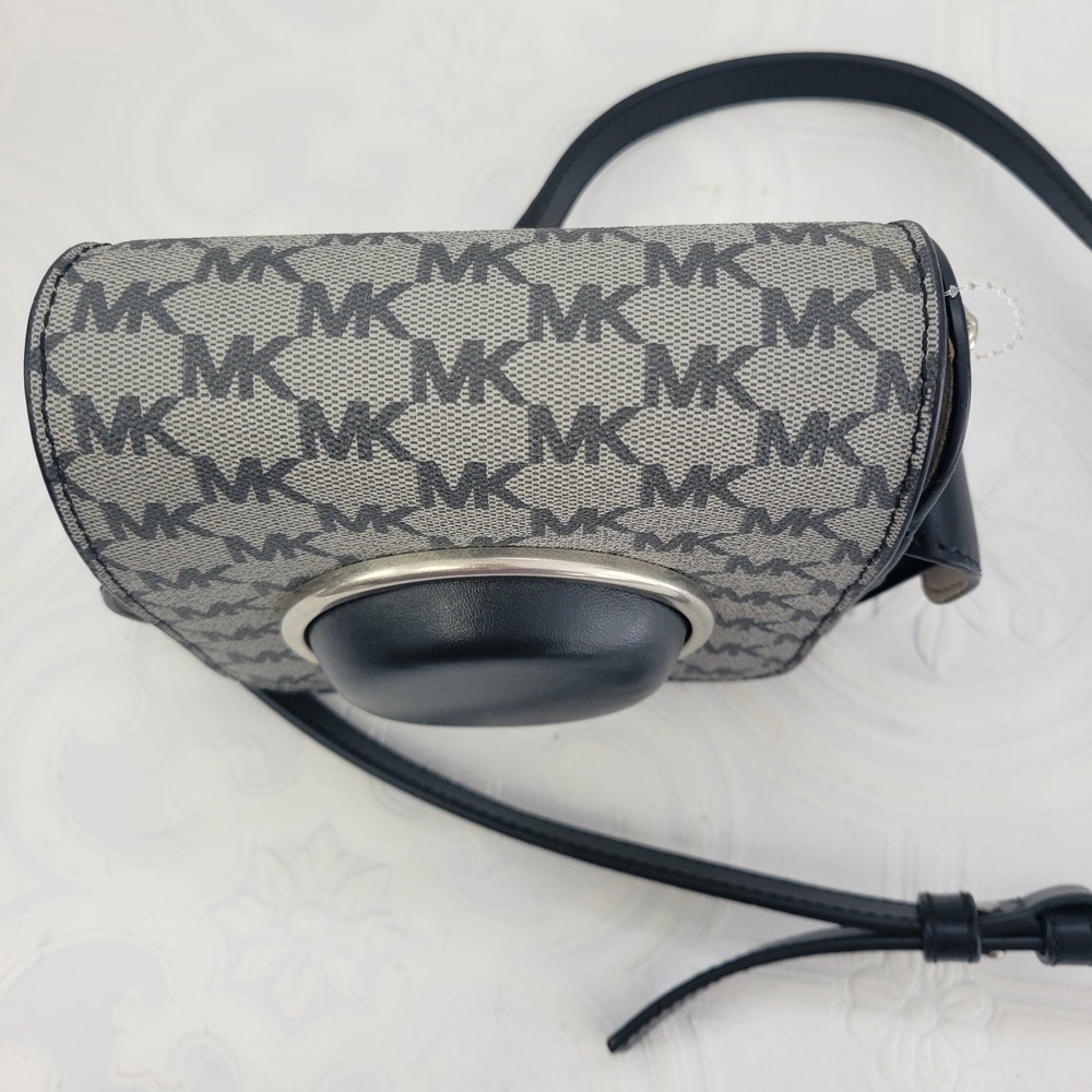 Michael Kors Studio Scout Collection Medium Moulded Camera Bag Black MK Logo New - Picture 8 of 16